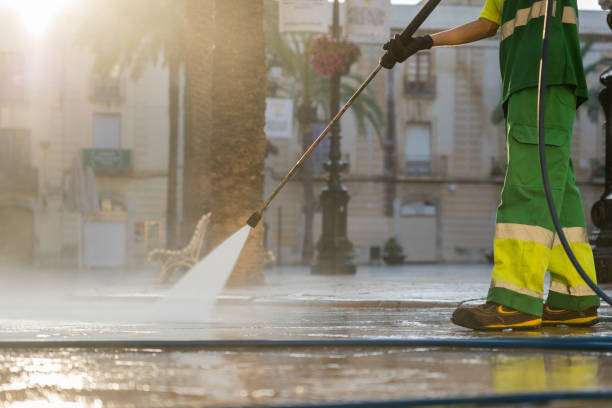 Best Sidewalk Pressure Washing  in New Holstein, WI